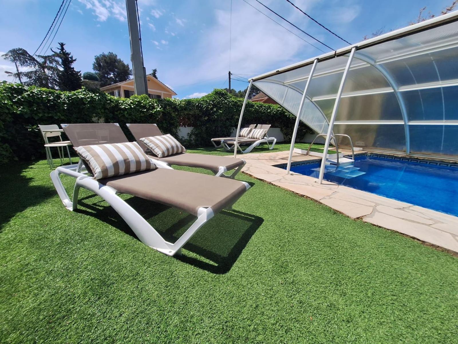 Casa Acogedora Familiar Con Piscina Palleja ภายนอก รูปภาพ
